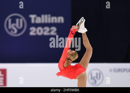 Tallinn, Estland. Januar 13 2021: Antonina DUBININA (SRB), während des Women Short Program, bei den ISU-Europameisterschaften im Eiskunstlauf 2022, in der Tondiraba Ice Hall, am 13. Januar 2022 in Tallinn, Estland. Quelle: Raniero Corbelletti/AFLO/Alamy Live News Stockfoto