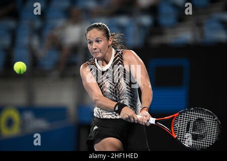 13th. Januar 2022: Ken Rosewall Arena, Sydney Olympic Park, Sydney, Australien; Sydney Tennis Classic, Tag 5: Daria Kasatkina von Russland trifft eine Rückhand zu Garbine Muguruza von Spanien Stockfoto