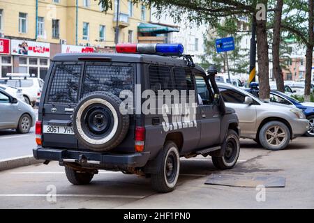 Ulan Bator, Mongolei - Juli 31 2018: 4x4 des SWAT parkte vor einer Polizeistation in der Hauptstadt. Stockfoto