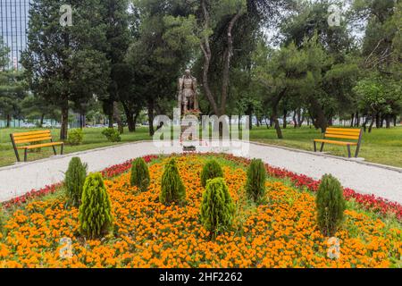 PODGORICA, MONTENEGRO - 4. JUNI 2019: Josip Broz Tito Statue in Podgorica, der Hauptstadt Montenegros Stockfoto