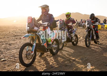 123 Moore Charan (zaf), KTM 450 Rally Replica, Moto, Original von Motul, W2RC, Ambiente während der Etappe 11 der Rallye Dakar 2022 um Bisha, am 13th 2022. Januar in Bisha, Saudi-Arabien - Foto Florent Gooden / DPPI Stockfoto