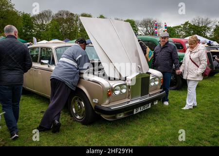 Culcheth Community Day, Cheshire, 2019, wo Stände eine Sammlung von Oldtimern umkreisten, die von Enthusiasten restauriert und von der Öffentlichkeit gesehen wurden Stockfoto