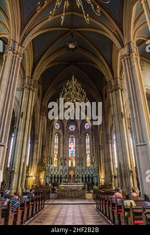 ZAGREB, KROATIEN - 13. JUNI 2019: Innenraum der Kathedrale von Zagreb, Kroatien Stockfoto