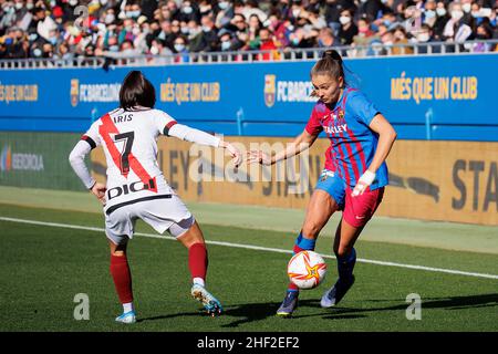 BARCELONA - DEZ 18: Lieke Martens in Aktion beim Primera Division Femenina-Spiel zwischen dem FC Barcelona und Rayo Vallecano bei der Johan Cruyff Sta Stockfoto