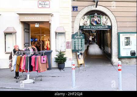 Wien, Österreich. Restaurant Figlmüller in Wien an der Bäckerstraße im ersten Wiener Bezirk Stockfoto