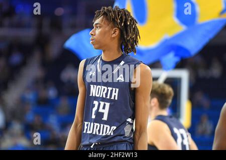 North Florida Ospreys vor Jadyn Parker (24) während eines NCAA-Basketballspiels gegen die UCLA Bruins, Mittwoch, 17. November 2021, in Los Angeles. UCLA Stockfoto