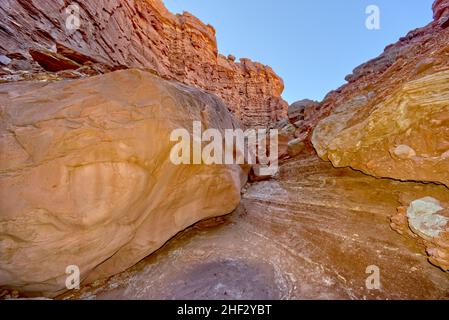 Upper Cathedral Wash im Glen Canyon Recreation Area Arizona. Dieser Weg führt zu den Vermilion Cliffs. Stockfoto