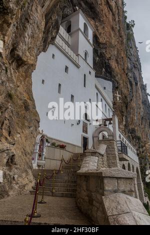 Ansicht des Klosters Ostrog, Montenegro Stockfoto