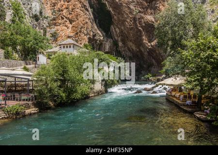 Quelle des Flusses Buna im Dorf Blagaj in der Nähe von Mostar, Bosnien und Herzegowina Stockfoto