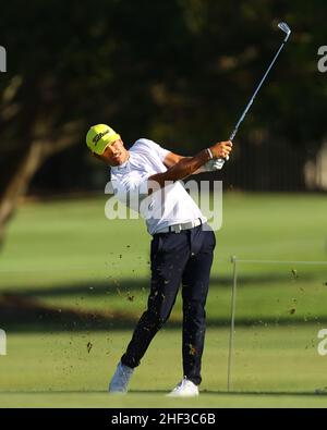 Brisbane, Australien. 08th Januar 2022. Nathan Barbieri schlägt am 1/8/2022 in Brisbane, Australien, den Ball. (Foto von Patrick Hoelscher/News Images/Sipa USA) Quelle: SIPA USA/Alamy Live News Stockfoto