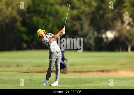 Brisbane, Australien. 08th Januar 2022. Louis Dobbelaar schlägt am 1/8/2022 auf dem Fairway in Brisbane, Australien, den Ball. (Foto von Patrick Hoelscher/News Images/Sipa USA) Quelle: SIPA USA/Alamy Live News Stockfoto