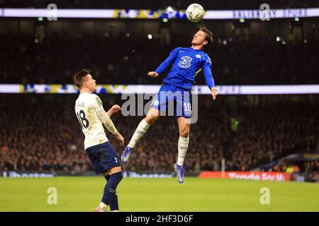 London, Großbritannien. 12th Januar 2022. Mason Mount of Chelsea (19) in Aktion. Carabao Cup Halbfinale 2nd Leg Match, Tottenham Hotspur gegen Chelsea im Tottenham Hotspur Stadium in London am Mittwoch, 12th. Januar 2022. Dieses Bild darf nur für redaktionelle Zwecke verwendet werden. Nur zur redaktionellen Verwendung, Lizenz für kommerzielle Nutzung erforderlich. Keine Verwendung bei Wetten, Spielen oder Veröffentlichungen in einem Club/einer Liga/einem Spieler. PIC von Steffan Bowen/Andrew Orchard Sports Photography/Alamy Live News Credit: Andrew Orchard Sports Photography/Alamy Live News Stockfoto