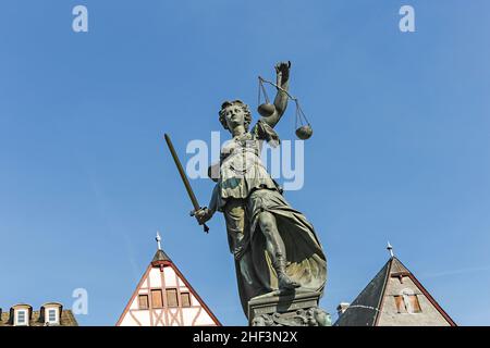 Statue der Justitia (Justitia) in Frankfurt am Main, Deutschland Stockfoto