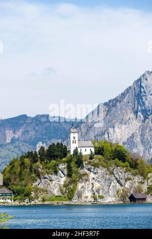 Johannesberg - Kapelle in Oberösterreich in Traunkirchen auf einem Felsen im See Stockfoto