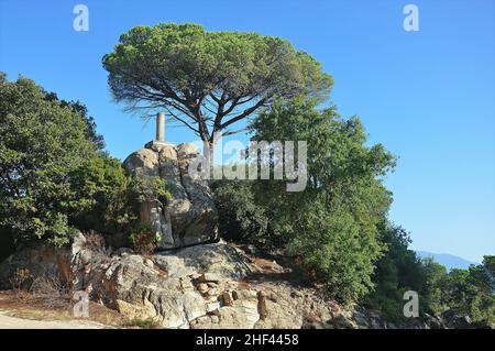 Cerro runder Berg in Orrius der Maresme Region Provinz Barcelona, Katalonien, Spanien Stockfoto