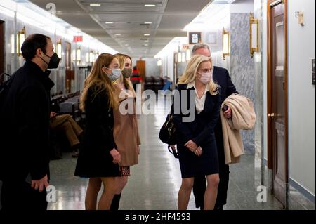 Lael Brainard kommt zu einer Anhörung des Senatsausschusses für Banken, Wohnungsbau und städtische Angelegenheiten, um ihre Ernennung zum stellvertretenden Vorsitzenden des Gouverneursrates des Federal Reserve Systems im Dirksen Senate Office Building in Washington, DC, USA, am Donnerstag, den 13. Januar, 2022. Foto von Rod Lampey/CNP/ABACAPRESS.COM Stockfoto