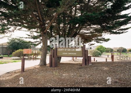 Oceano, Kalifornien, USA - 12. Januar 2022. Campingplatz Oceano für Wohnmobile und Wohnmobile, San Luis Obispo County, California Central Coast Stockfoto