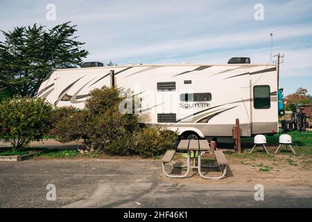 Oceano, Kalifornien, USA - 12. Januar 2022. Campingplatz Oceano für Wohnmobile und Wohnmobile, San Luis Obispo County, California Central Coast Stockfoto