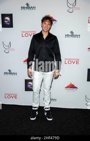 Hollywood, USA. 13th Januar 2022. Noah Schnacky nimmt am 13. Januar 2022 an der Premiere von Pinnacle Peak Films 'Retreeming Love' im DGA Theater, Hollywood, CA Teil.Quelle: Eugene Powers/Alamy Live News Stockfoto