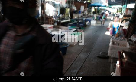 ThEWET BLUMENMARKT, Wat Sam Phraya, Phra Nakhon BANGKOK, THAILAND Stockfoto