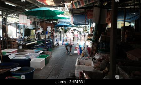 ThEWET BLUMENMARKT, Wat Sam Phraya, Phra Nakhon BANGKOK, THAILAND Stockfoto