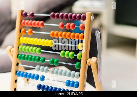 Kinder Spielzeug für eine Gehirnentwicklung, Mathematik, Abakus Stockfoto