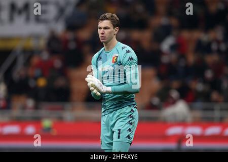 San Siro Stadion, Mailand, Italien, 13. Januar 2022, Adrian Semper (Genoa CFC) schaut während des AC Mailand gegen Genua CFC - italienischer Fußball Coppa Italia ma Stockfoto