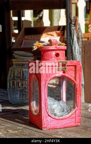 Alte Laterne - Vintage Öl Gas Lampe - Dekorationen Stockfoto