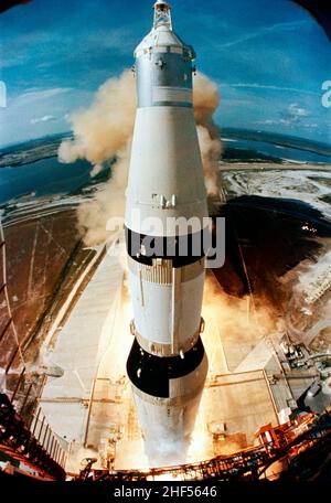 Das riesige, 363 Meter hohe Raumfahrzeug Apollo 11 wird von Pad A, Launch Complex 39, Kennedy Space Center, 16. Juli 1969, gestartet. NASA. Stockfoto