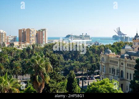 Blick auf den Hafen von Malaga Stockfoto