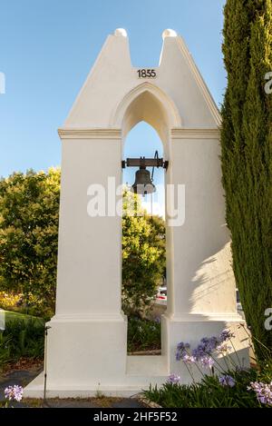 Church Bell in der Franschhoek Dutch Reformierte Kirche, Franschhoek, Westkap, Südafrika, 05. Januar 2022. Stockfoto