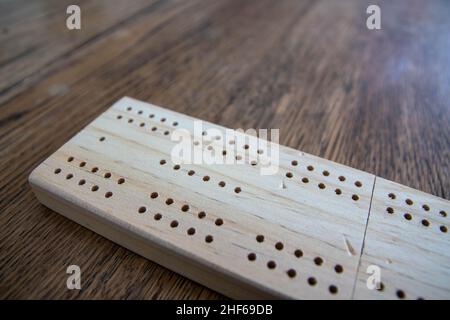 Cribbage, oder Krippe, ist ein Kartenspiel traditionell für zwei Spieler, die das Spielen und Gruppieren von Karten in Kombinationen, die Punkte zu gewinnen. Die Punkte sind Stockfoto