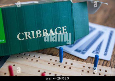 Cribbage, oder Krippe, ist ein Kartenspiel traditionell für zwei Spieler, die das Spielen und Gruppieren von Karten in Kombinationen, die Punkte zu gewinnen. Die Punkte sind Stockfoto