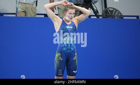 26th. JULI 2021 - TOKIO, JAPAN: Sophie Hansson aus Schweden beendet 2nd ihres Halbfinales für Frauen im Breaststroke 100m bei den Olympischen Spielen 2020 in Tokio (Phot Stockfoto