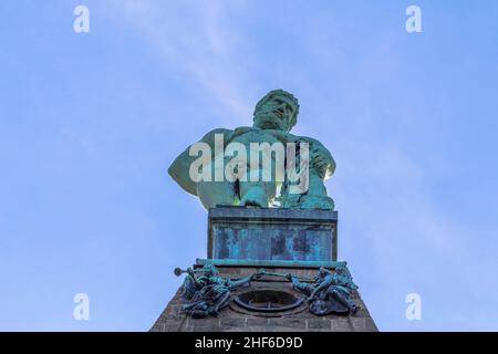 Deutschland, Hessen, Kassel, Kupferstatue Herkules im Bergpark Wilhelmshöhe Stockfoto