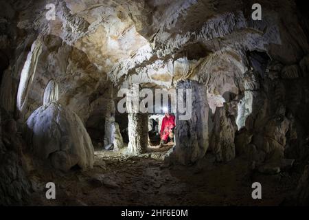 Tropfsteinhöhle in Frankreich, Grottes de Vaux Stockfoto