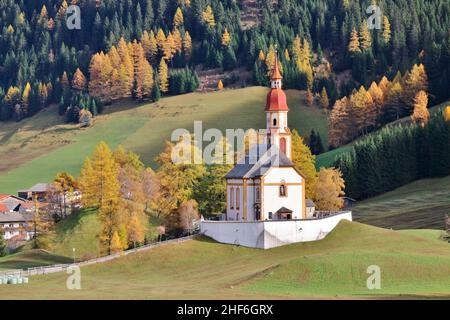 Österreich, Tirol, Wipptal, Obernberg am Brenner, Obernberger Tribulanum, Landschaft, Natur, Berge, Lokalität, Brenner, Straße, Häuser, Höfe, Berglandschaft, Stockfoto