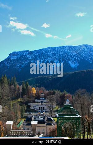 Kapelle im Schlossgarten von Schloss Linderhof, Gemeinde Ettal, Ammertal, Ammergauer Alpen, Oberbayern, Bayern, Deutschland Stockfoto