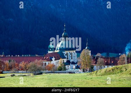 Kloster Ettal in Ettal, bei Oberammergau, Graswangtal, Ammergauer Alpen, Werdenfelser Land, Oberbayern, Bayern, Süddeutschland, Deutschland, Europa Stockfoto