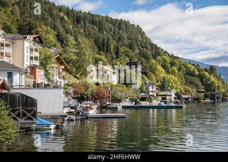 Landgebiet mit Anlegestellen in Millstatt am Millstätter See, Kärnten, Österreich, Europa Stockfoto