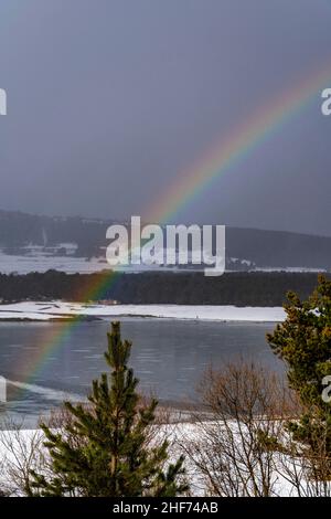 Arc en Ciel, Lac de Matemale, Capcir, Pyrenees Orientales, Frankreich Stockfoto