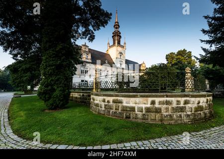 Europa, Polen, Woiwodschaft Opole, Palast in Tulowice Stockfoto