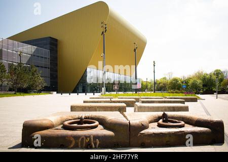 Nahe der New Bonus Concert Arena im Stadtzentrum von Hull in der Nähe des Princess Quay Einkaufszentrums. Hull war die Kulturstadt 2017 Stockfoto