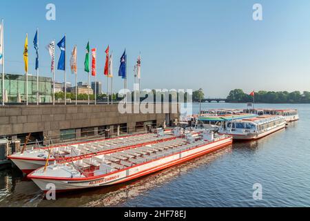 Alster Cabrio auf der Binnenalster in der Altstadt, Hansestadt Hamburg, Deutschland Stockfoto