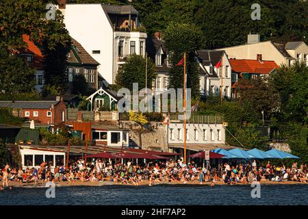 Sommereindruck am Elbstrand in Hamburg-Blankenese Stockfoto