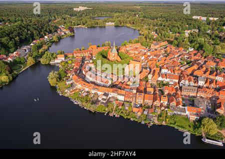 Drohnenbild, Altstadt von Mölln Stockfoto