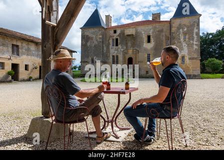 Frankreich, Lothringen, Pays de Stenay et du Val Dunois, Region Grand Est, Mouzay, Bier, Brasserie de Charmois, Alain Bonnefog Stockfoto