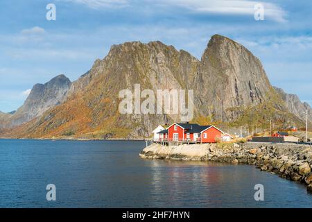 Norwegen, Lofoten, Toppøya Rastplatz, Blick auf Hamnøy Stockfoto