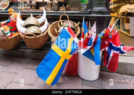 Schweden, Stockholm, Altstadt, Souvenirladen, schwedische Flaggen Stockfoto