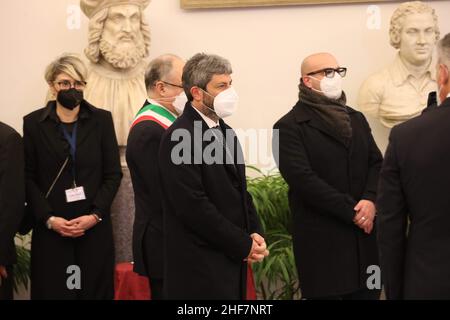 Rom, Italien. 13th Januar 2022. (1/13/2022) in Campidoglio in Rom die Leichenhalle von David Sassoli, Präsident des Europäischen Parlaments in diesem Bild Roberto Fico (Foto von Paolo Pizzi/Pacific Press/Sipa USA) Quelle: SIPA USA/Alamy Live News Stockfoto